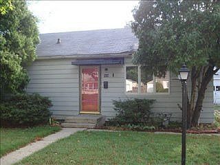 2nd image of 919 N Sunset Ave
