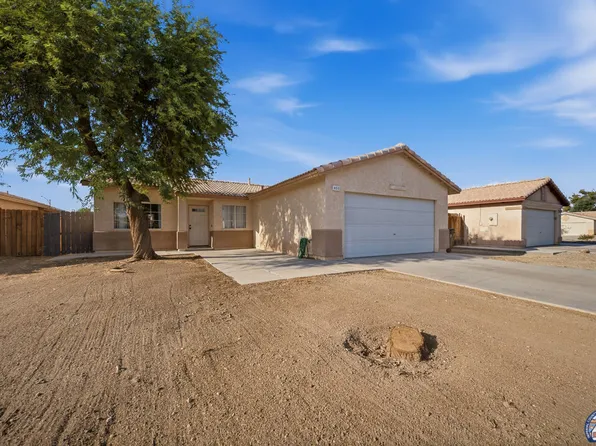 655 Joshua Tree St, Imperial, CA 92251