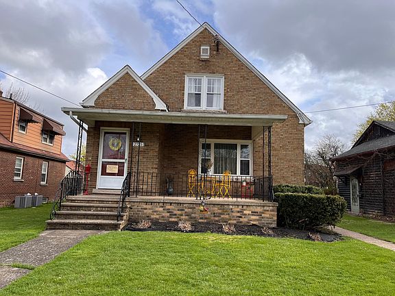 4th image of 2725 Forest Ave