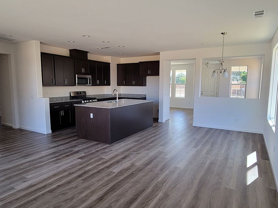 2nd image of 1035 T St #9N2OY0