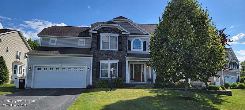 3rd image of 7 Arbor Gate Court