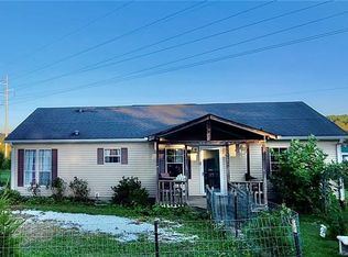 2240 Pace Rd, Hendersonville, NC 28792