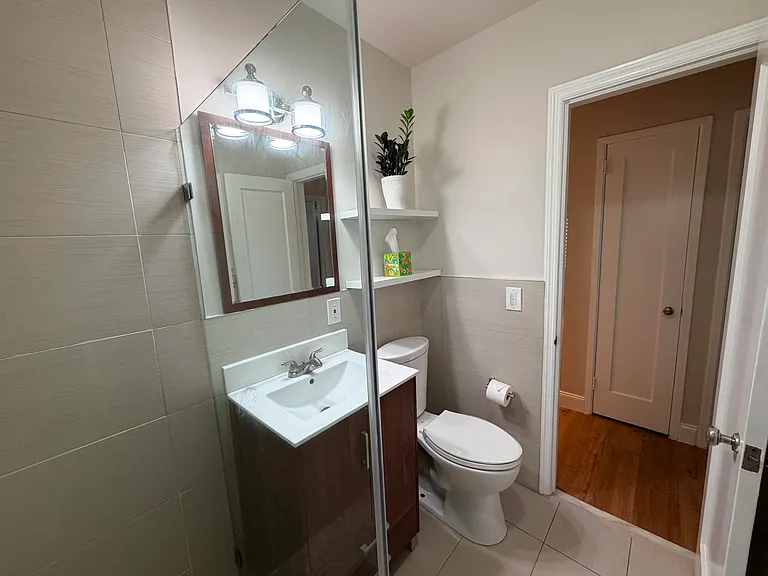 609 SW 6th Ave — Photo 10