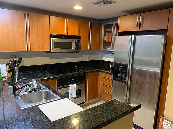 2nd image of 610 Clematis St APT 507