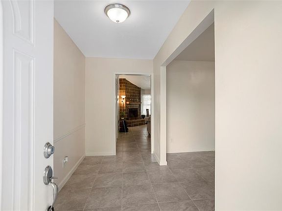4th image of 7202 Eichler Dr
