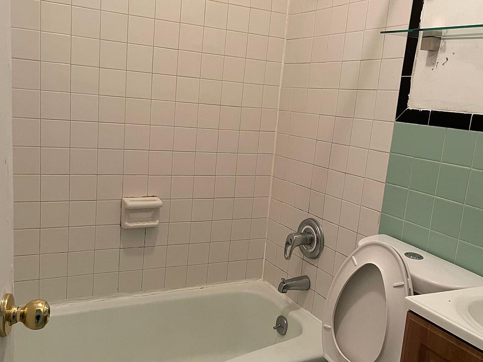 2nd image of 3153 Ampere Ave #1