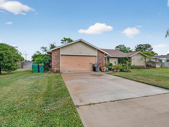 4th image of 3133 Fairview Drive