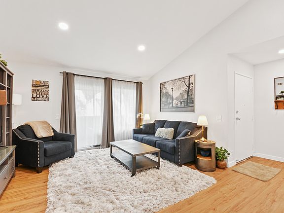 4th image of 6214 Hartford Rd #199