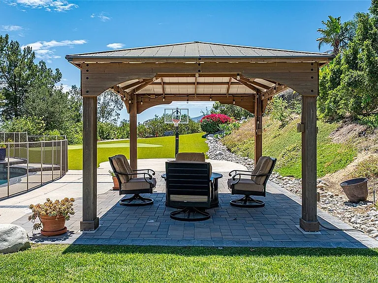 2897 Cape Dr — Photo 31