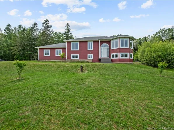 1426 Shediac River Rd, Shediac, NB E4R 1X2