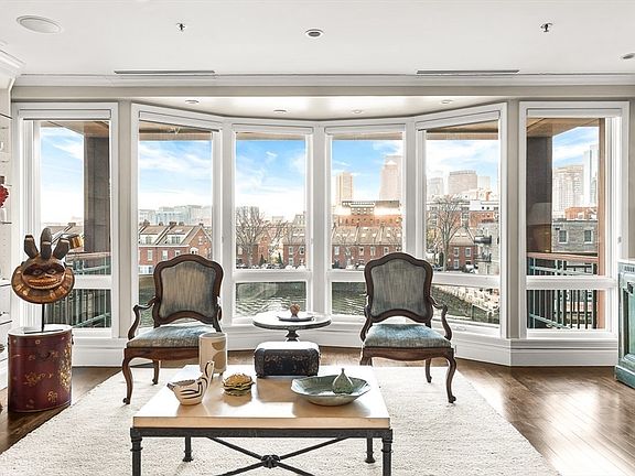 4th image of 40 Battery St APT 306