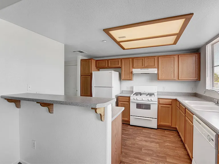 Aspen Peak Condominiums — Photo 71