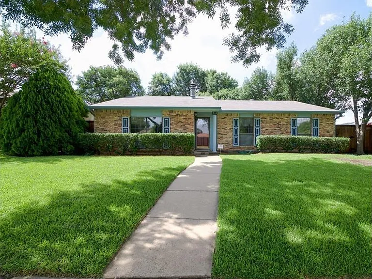 912 Lockhart Dr — Photo 9