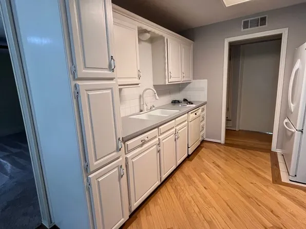 6332 Orchard Hill Dr, Arlington, TX 76016