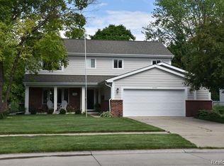 4092 Cypress Dr, Troy, MI