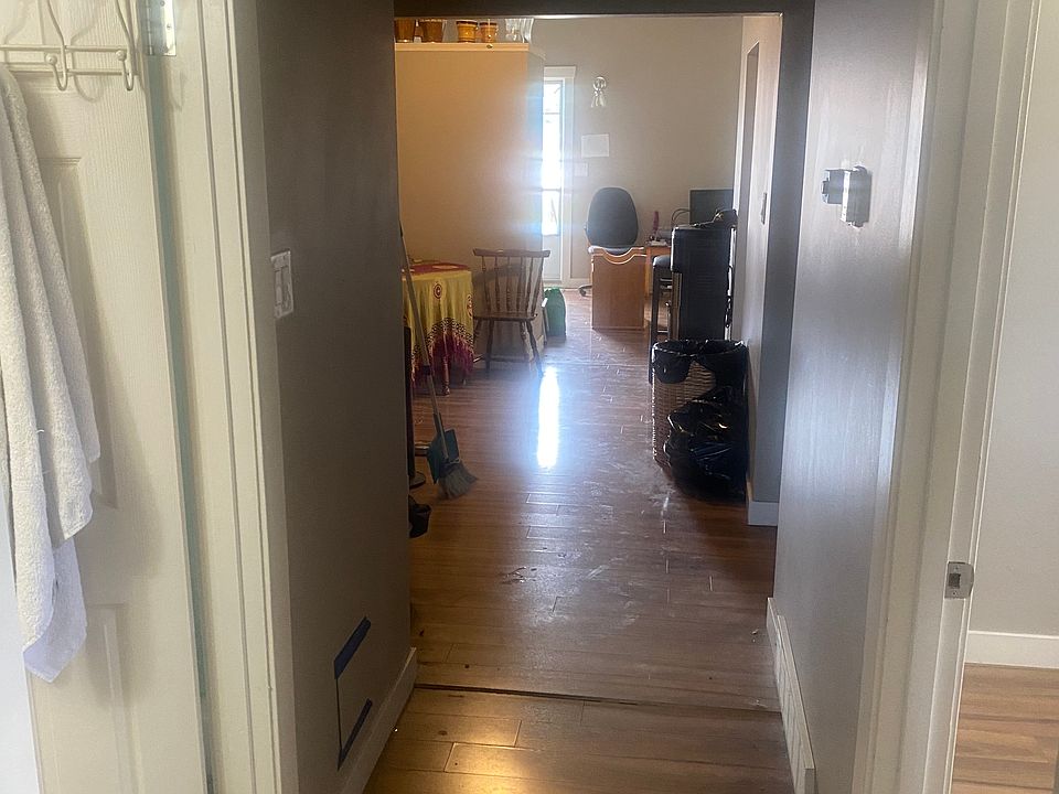2nd image of 1438 45th St SW