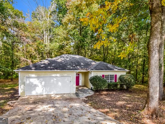 3949 Tyler Ct, Ellenwood, GA 30294