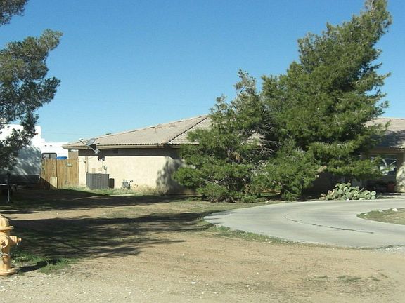 3rd image of 10750 Pinole Rd