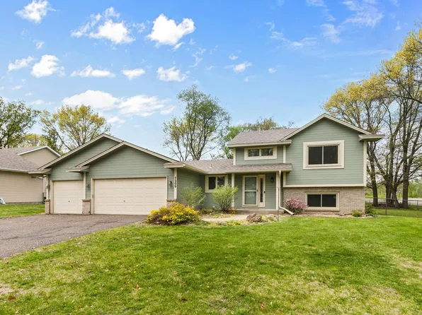7299 Meadow Ct, Lino Lakes, MN 55014