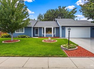 3717 W Quaker Ridge Dr, Meridian, ID 83646