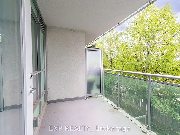 60 Fairfax Cres N #221 — Photo 17