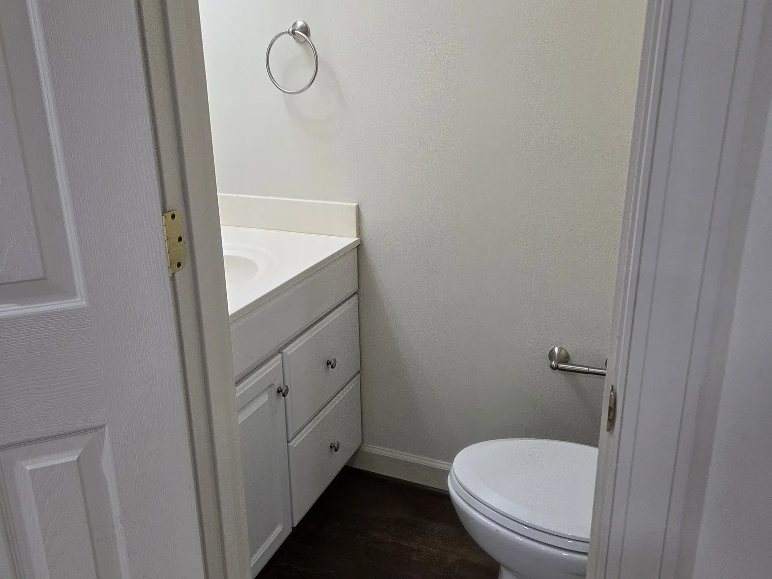 4 bed, 2600 sqft, $3,750 — Photo 3