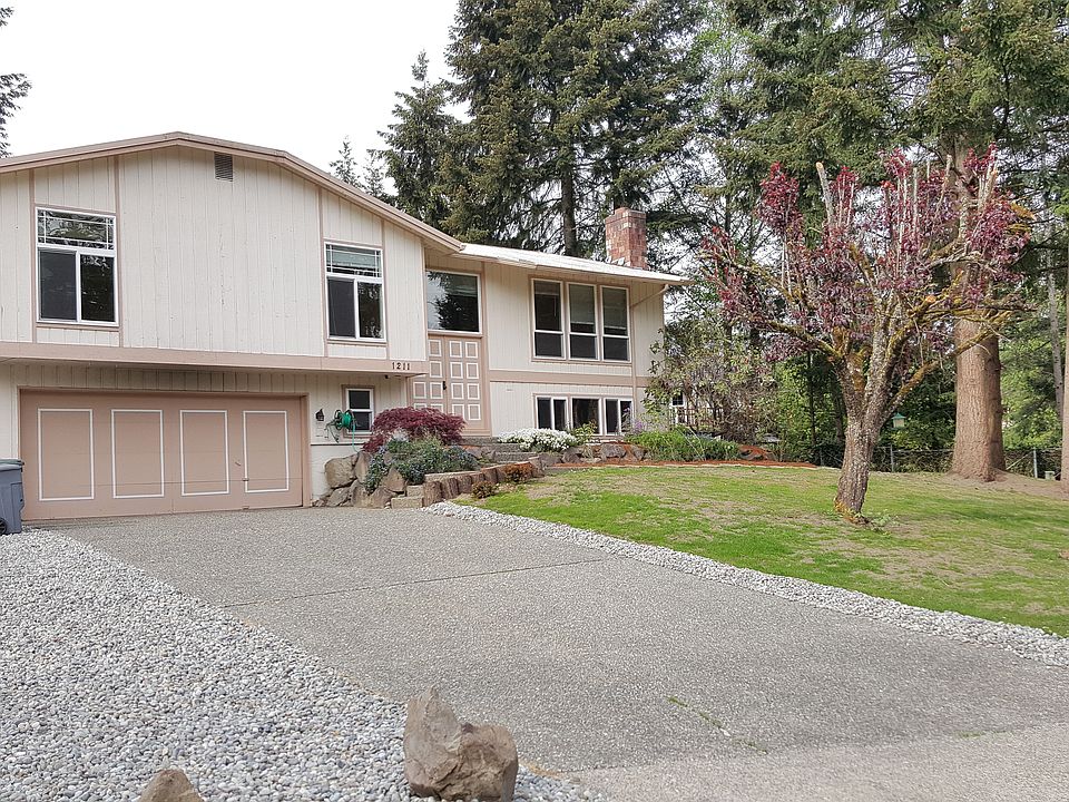 1st image of 1211 175th Pl NE