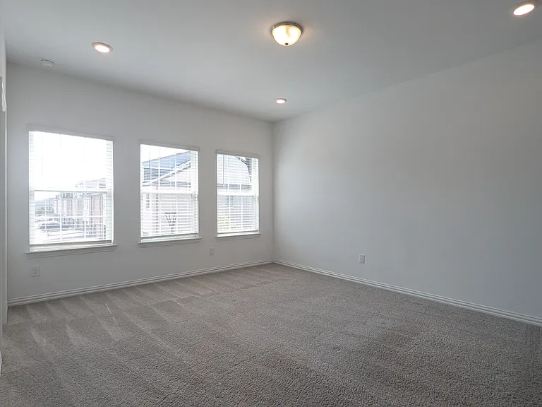 2257 Adena Springs Dr — Photo 10