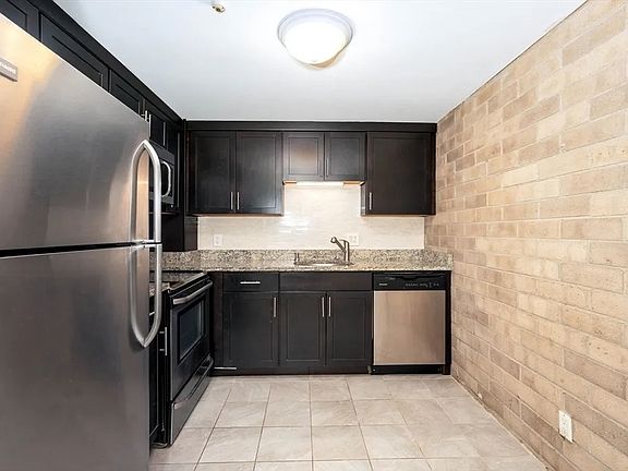 3rd image of 185 Quincy Shore Dr APT A28