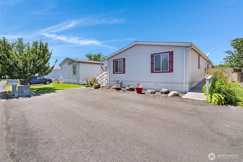 5th image of 3211 W Wapato Drive #28