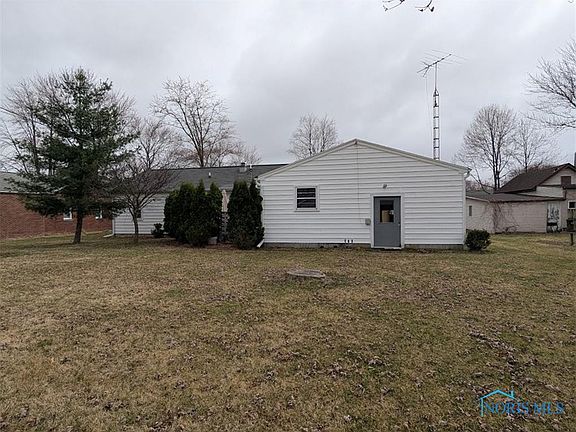 4th image of 1115 Highland Ave