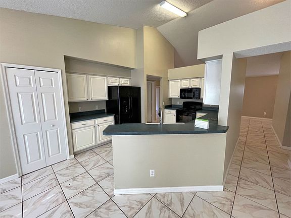 5th image of 4212 Kingbird Ct