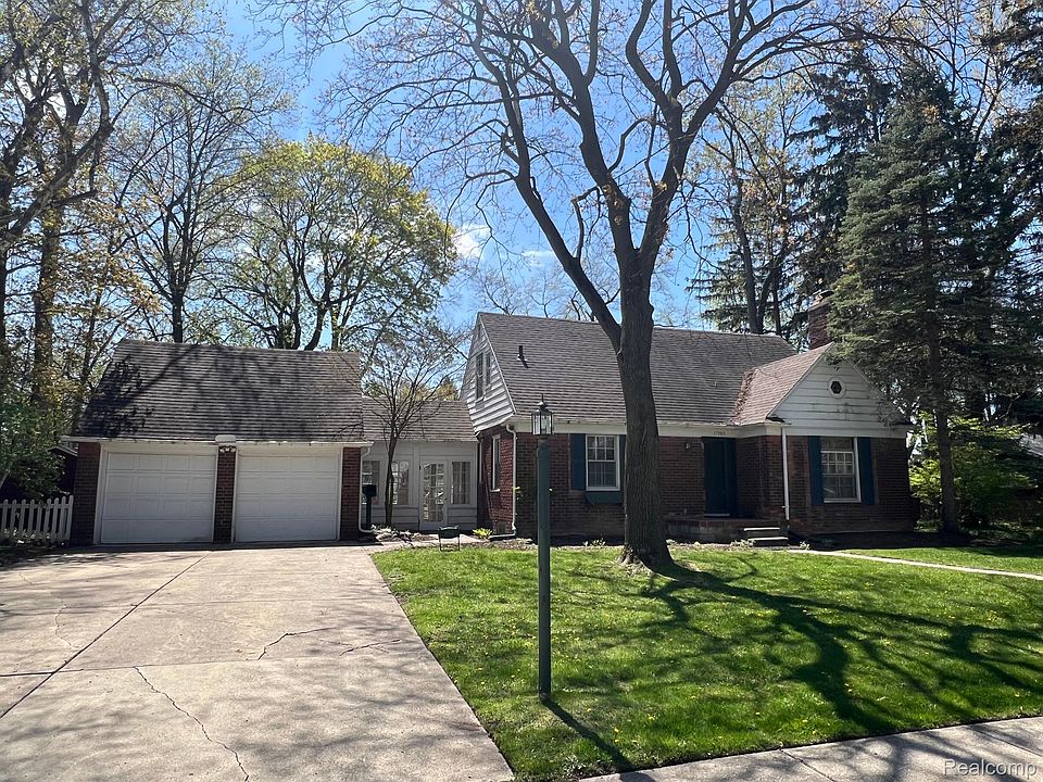 1st image of 17989 Dunblaine Ave