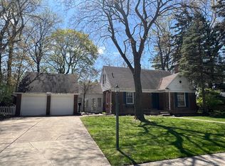 17989 Dunblaine Ave, Beverly Hills, MI 48025
