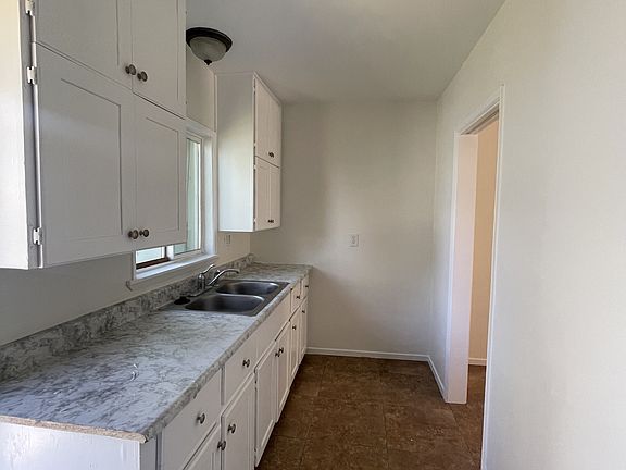5th image of 7078 Conejo Dr #2