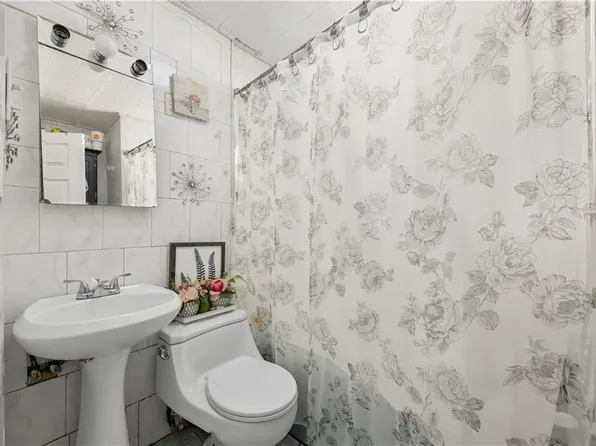 1642 East 45th Street image 14 of 25