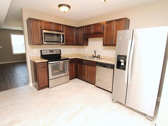 3rd image of 1214 Ash Ridge Dr Unit 4