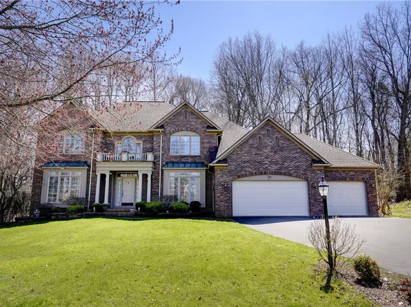 11 Brigden Ln, Pittsford, NY 14534