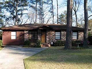 1st image of 105 Woodland Ct