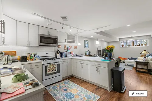 3249 N Seminary Ave #G Photo 1
