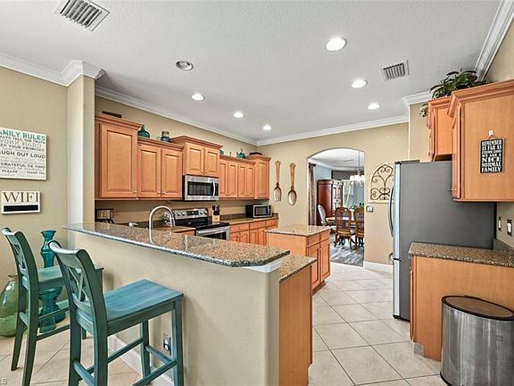 5th image of 13830 Farnese DR