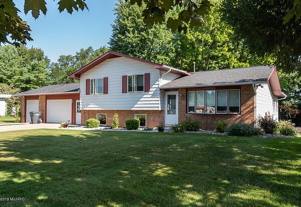 1st image of 7607 N Gleneagle Dr