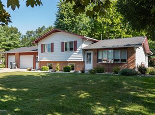 7607 N Gleneagle Dr, Kalamazoo, MI 49048