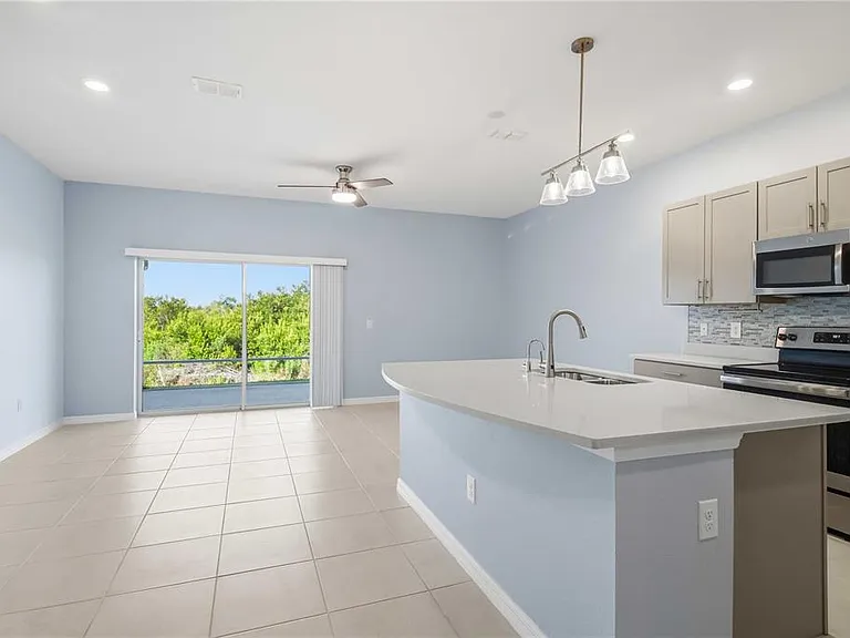11779 Glenside Ter — Photo 13