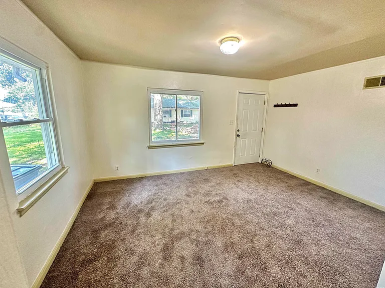 1901 Conlin Ave #A — Photo 5