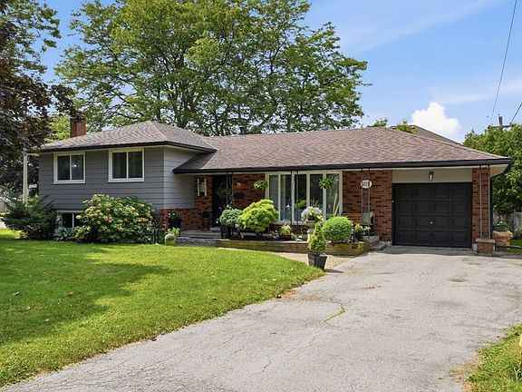 3rd image of 314 Harmony Rd