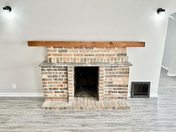 5th image of 1934 Emerson Ave