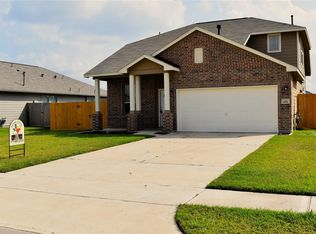 204 White Wing Ln, Sealy, TX 77474