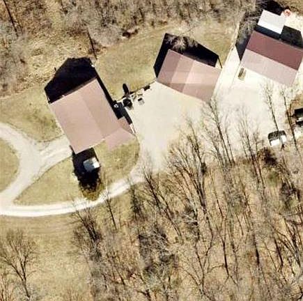 3rd image of 701 Catalpa Ln
