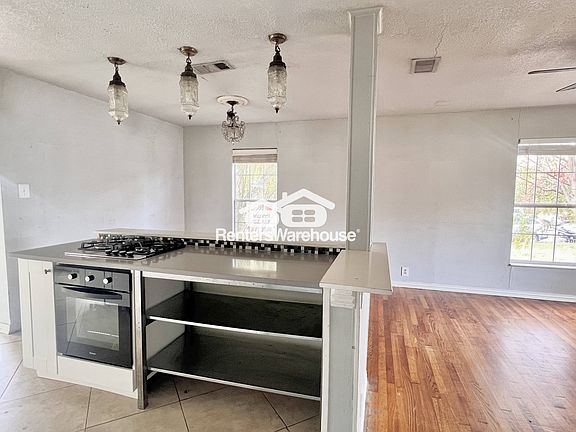 4th image of 1207 W Alan Ave